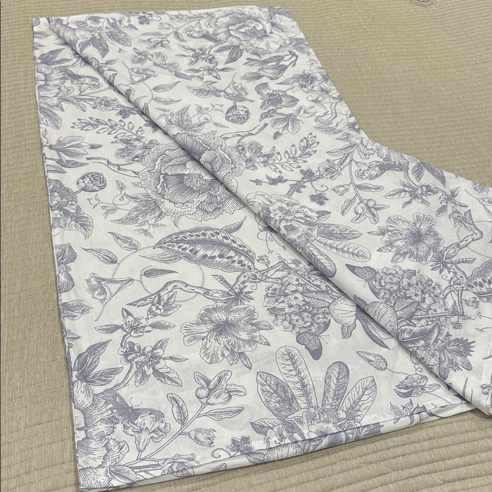 Ecocott King Envelope Closure Pillowcases Vintage Floral Pattern Gray White New